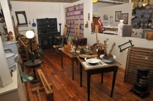 Toko Barang Antik Unik di Michigan